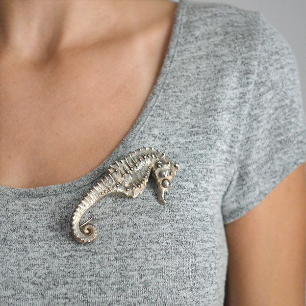 CARL SCHON Vintage Large Sterling Seahorse Pin - Image 6