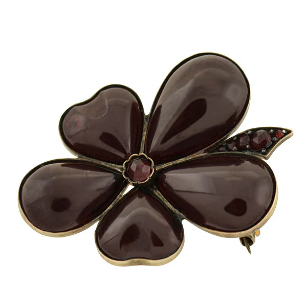 Late Victorian 10kt Garnet Cabochon Flower/Clover Pin - Image 4