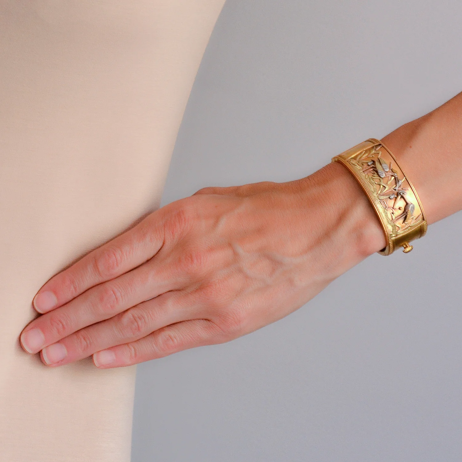 Victorian Signed 15kt Mixed Metals Aesthetic Movement Heron Bangle Bracelet - Image 8