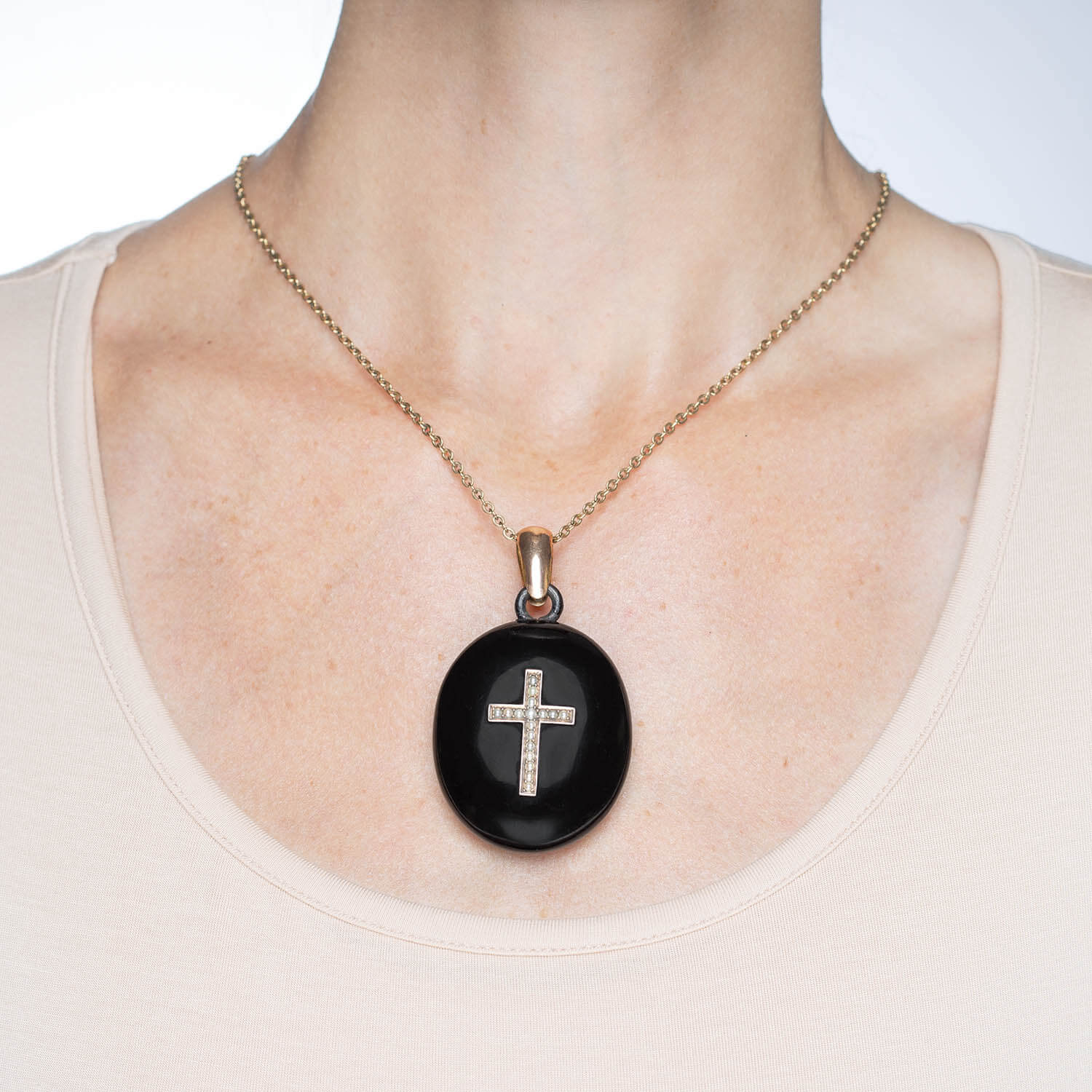 Victorian Large 10kt Onyx + Seed Pearl Cross Locket Pendant - Image 4