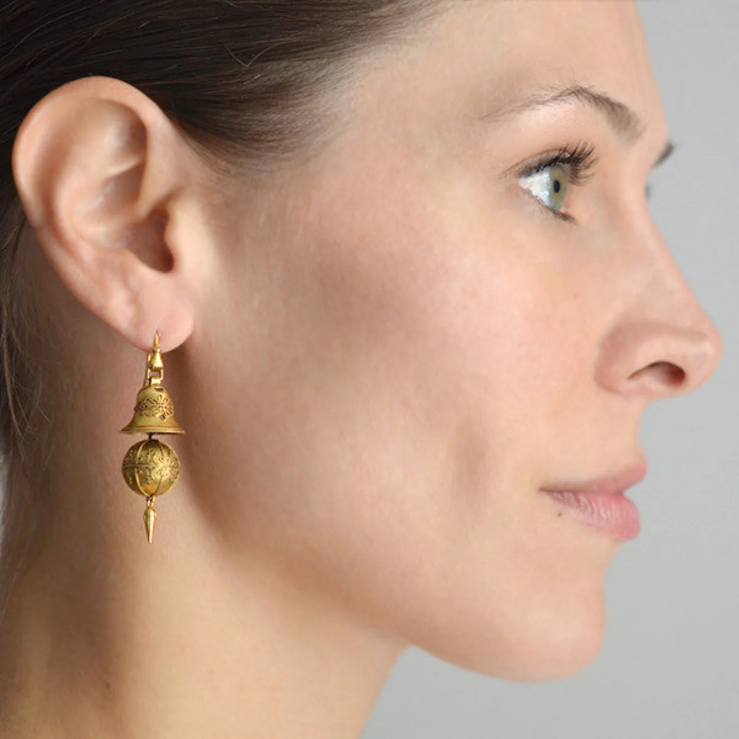 Victorian 15kt Etruscan Ball & Bell Hanging Earrings - Image 6