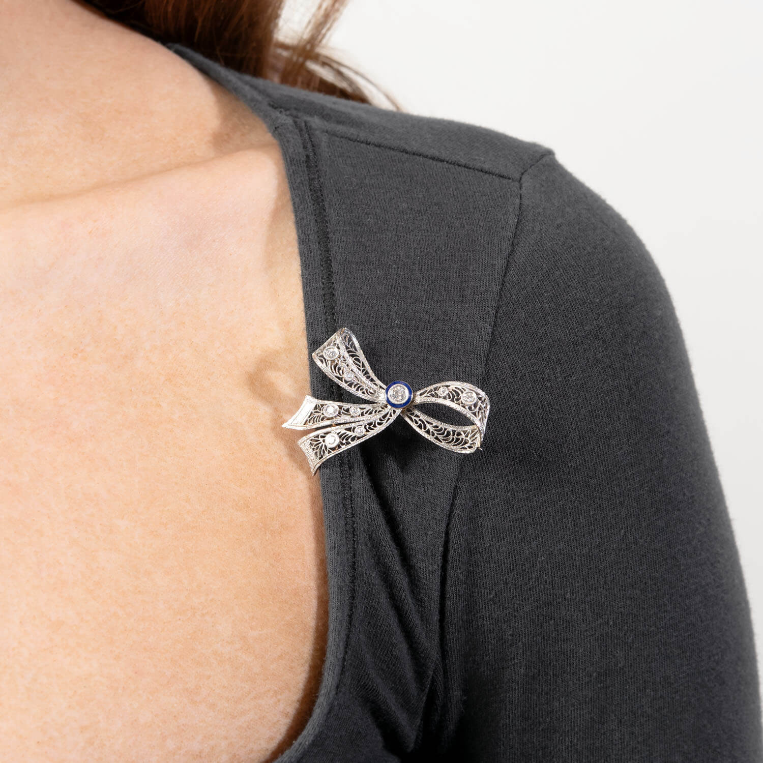 Edwardian 14k Diamond and Enamel Bow Pin - Image 5