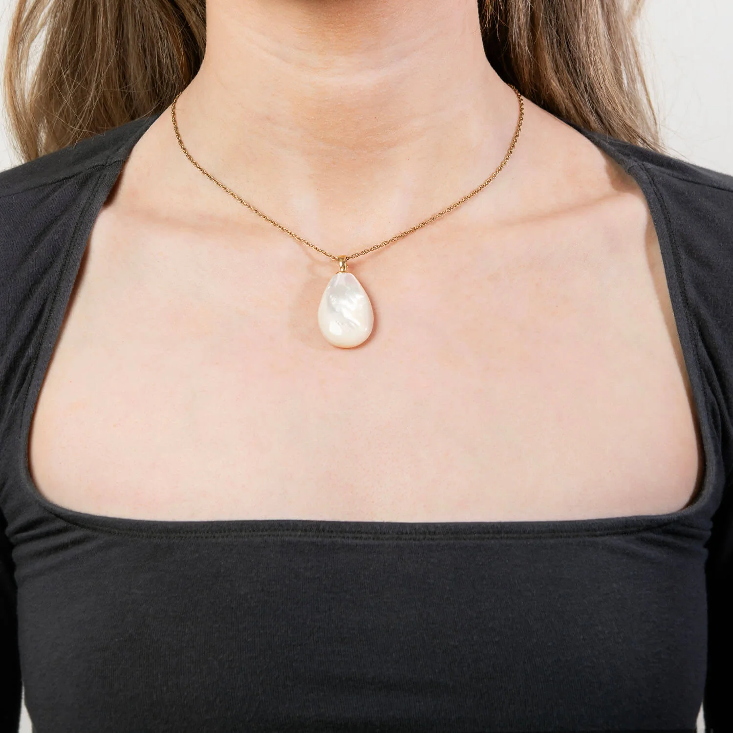 Estate 14k Mother of Pearl Pendant - Image 5