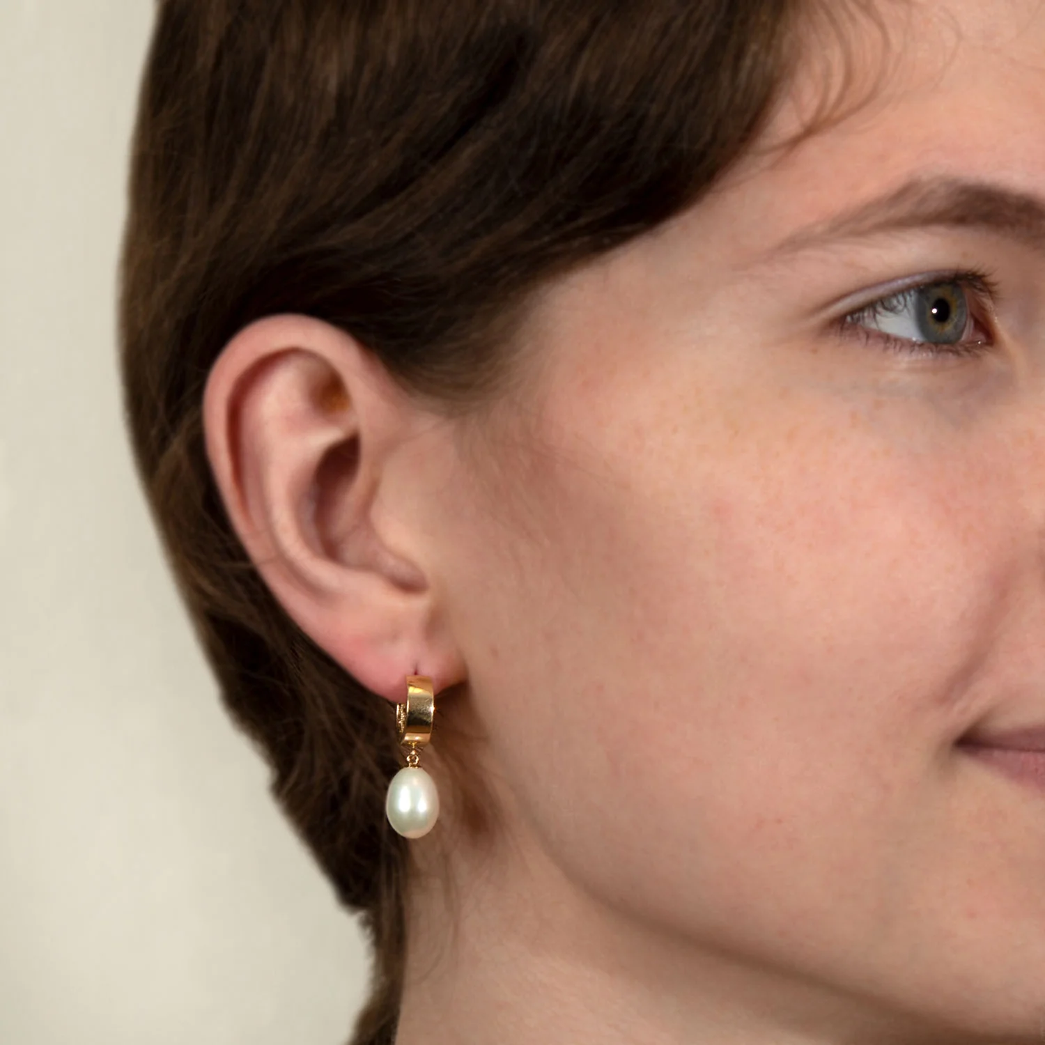 Estate 14k Pearl Hoop Earrings - Image 5
