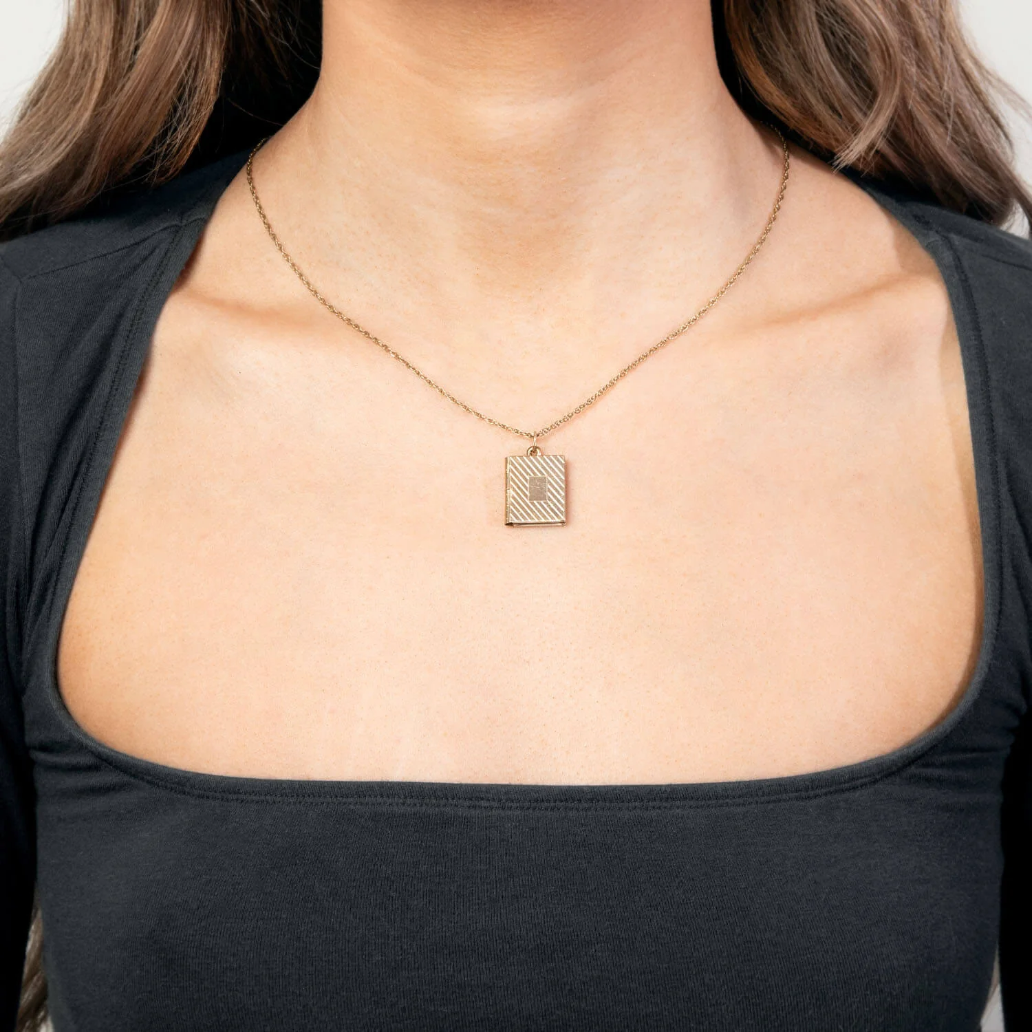 Retro Gold-Filled Book Locket - Image 5