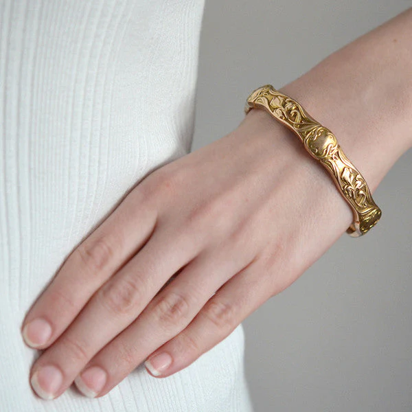 RIKER BROS. Art Nouveau 14kt Repousse Iris Flower Bracelet - Image 5