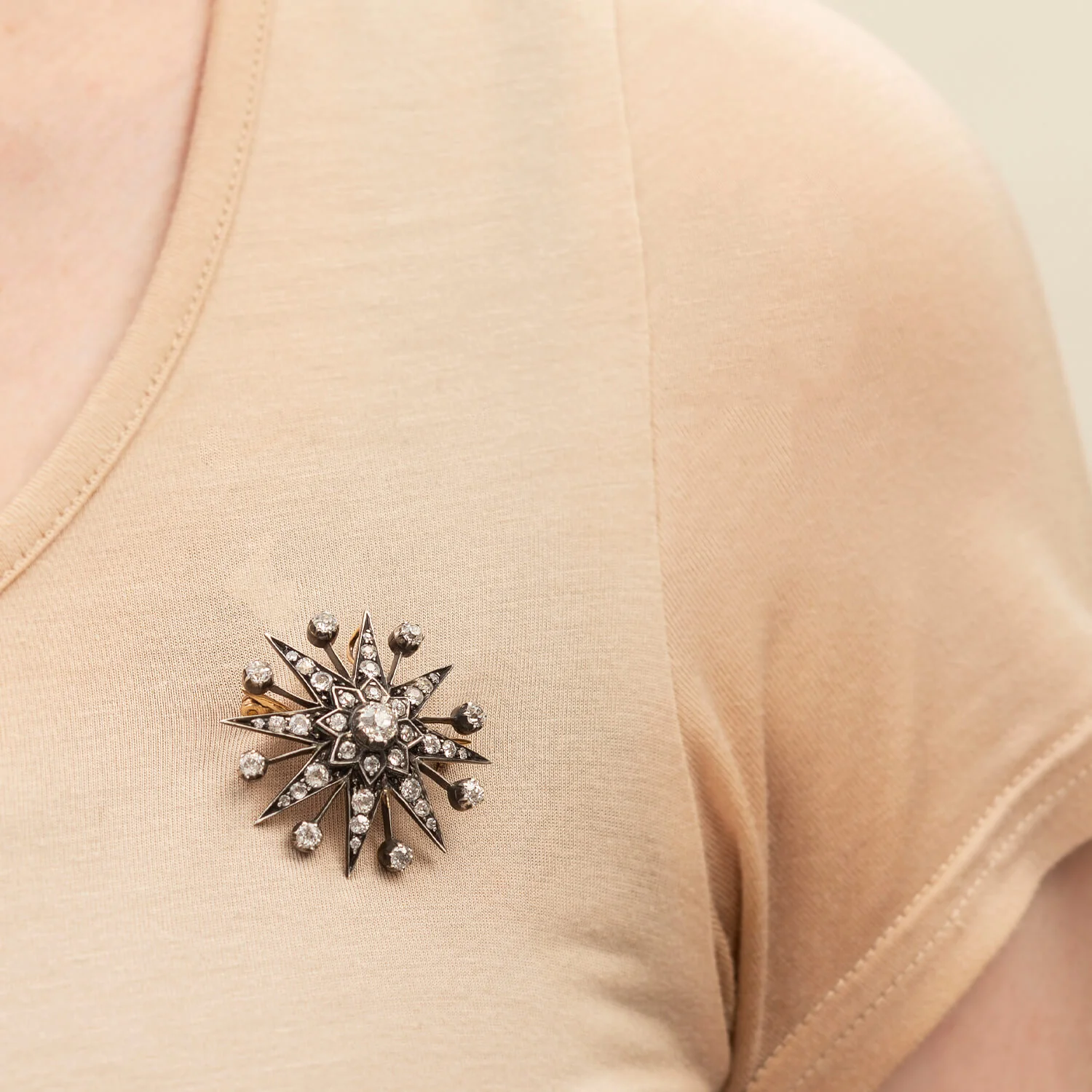 Victorian 15kt/Sterling Topped Diamond Starburst Pin/Pendant 3.0ctw - Image 5