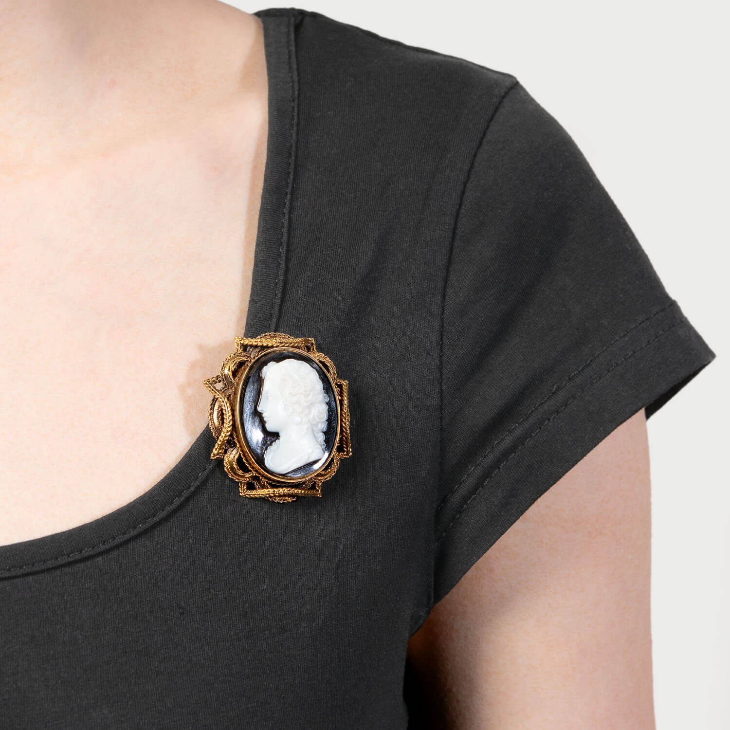 Victorian 18k Agate Cameo Pin/Brooch - Image 4