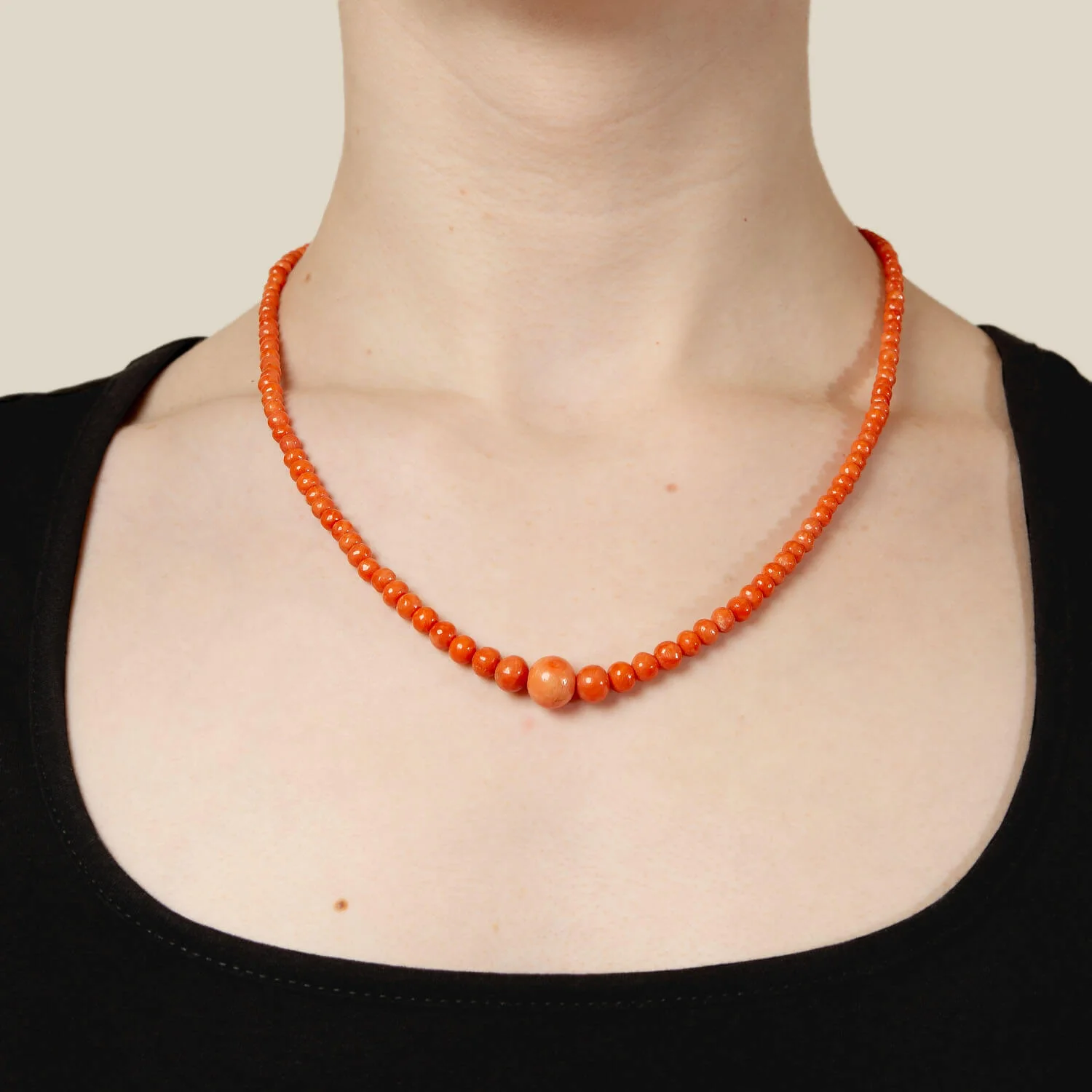 Victorian 9k Graduated Coral Bead Necklace - Image 7