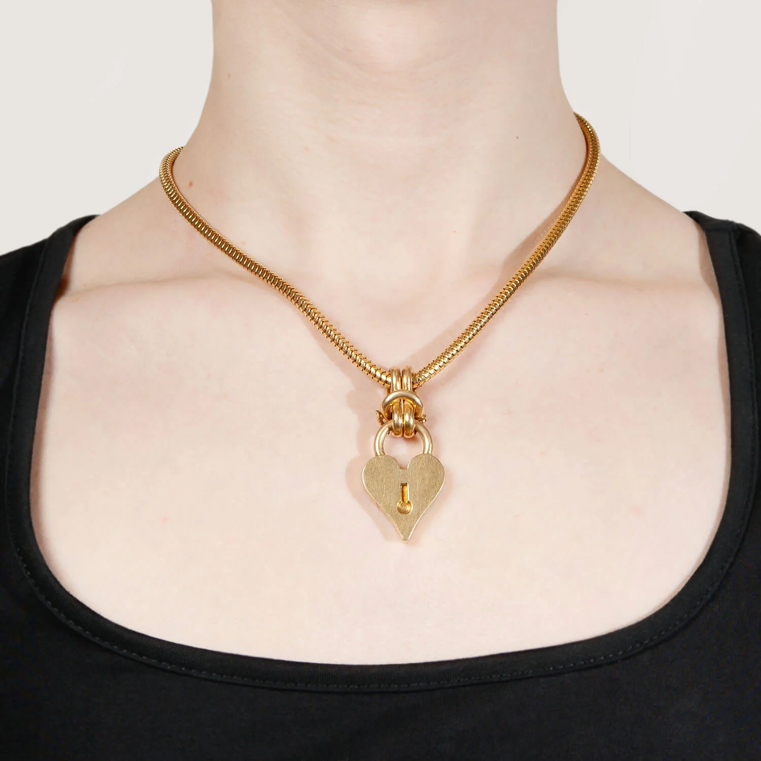 Vintage 18k BOUCHERON Heart Lock Pin/Pendant w/18k Snake Chain - Image 8